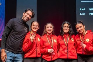 Angeline et Aurore Favre et leurs coéquipières du Fechtclub Bern sont devenues vice-championnes d'Europe des clubs ce week-end en Allemagne.